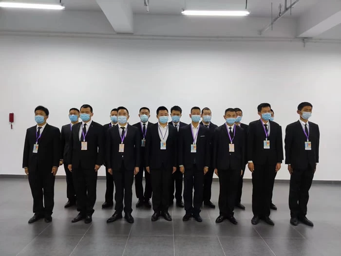 上海某小区发生盗窃案,小区专业保安帮业主追回巨款