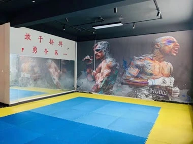 上海普陀区某影院差点发火灾,经营方雇远德保安巡逻